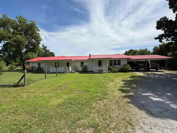 1212 Gayler Street, Mountain View, AR 72560