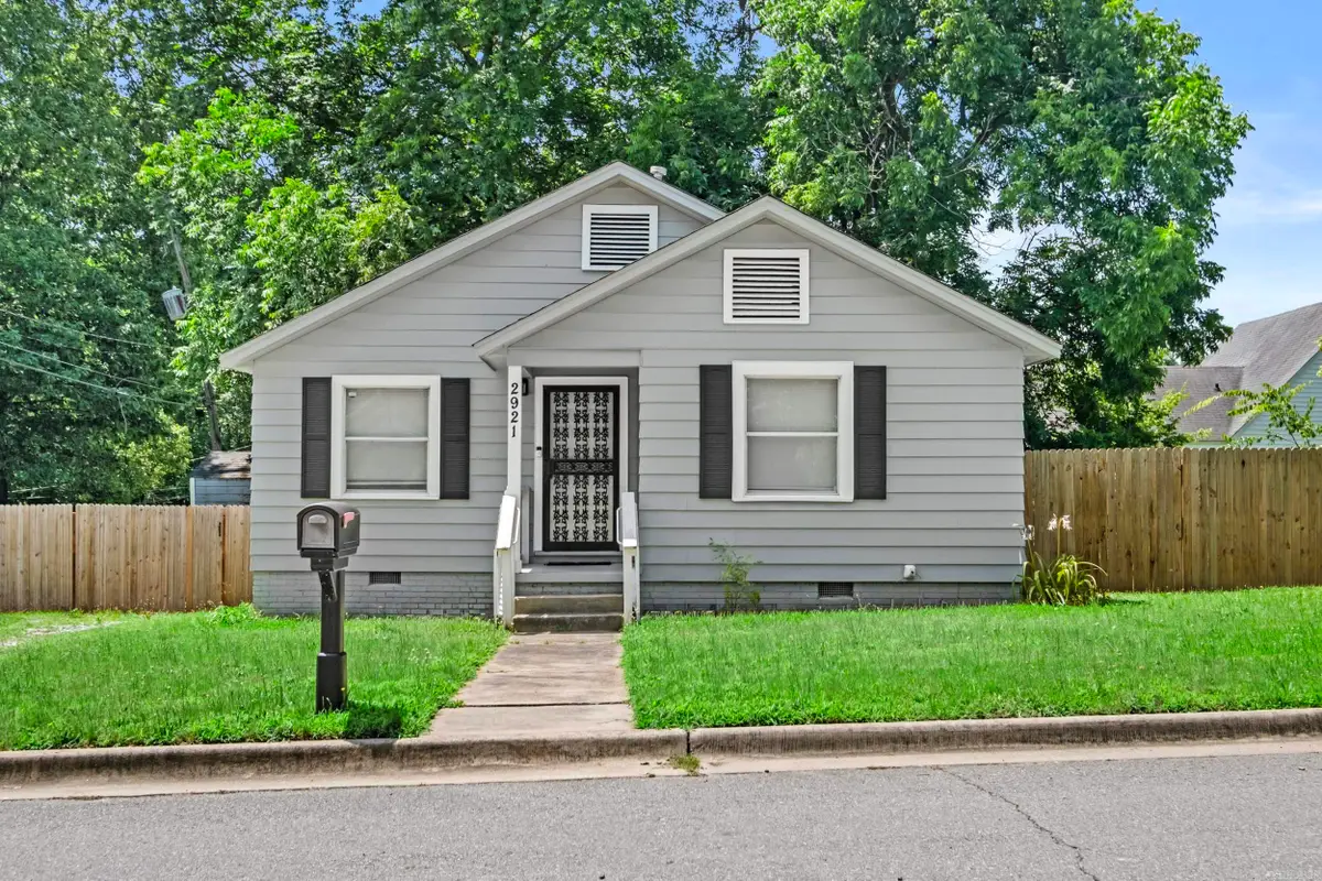 2921 W 17th Street, Little Rock, AR 72204 - #1