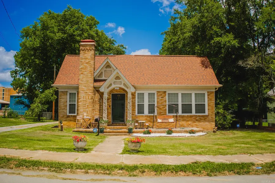 209 E Shelton Avenue, Monticello, AR 71655 - #2
