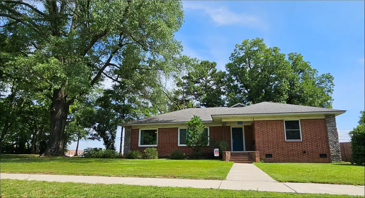 401 E Church Street, Morrilton, AR 72110 - #1