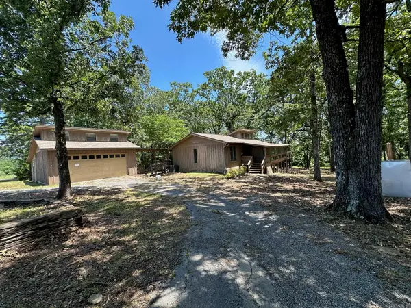 660 Potters Point, Greers Ferry, AR 72067