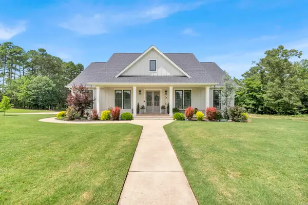 100 Laurie Dr Drive, Mena, AR 71953