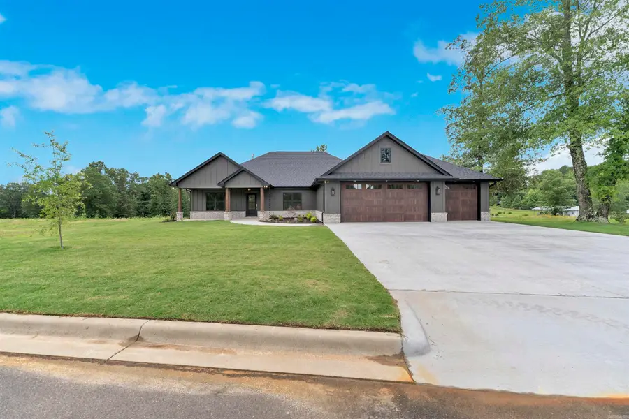 105 Laurie Dr, Mena, AR 71953 - #2