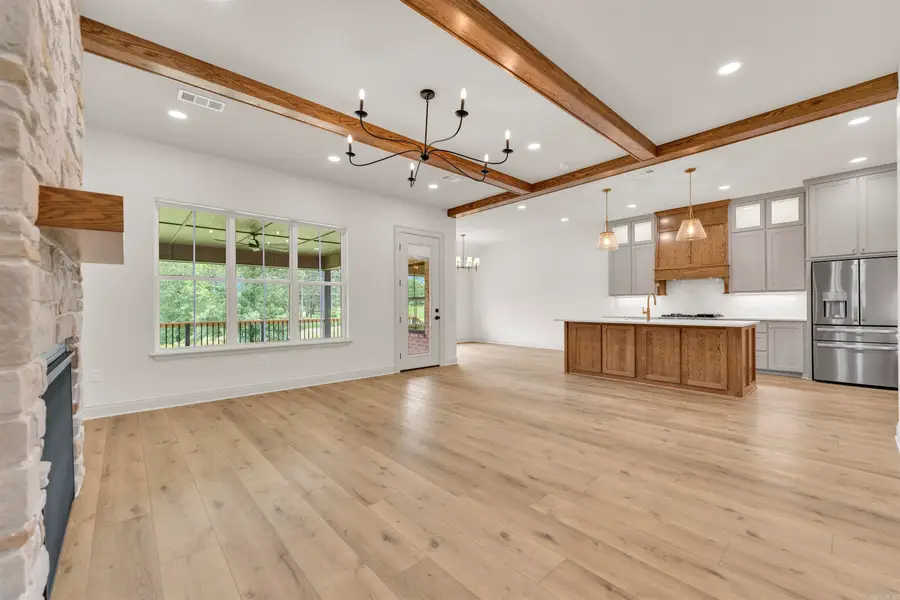 105 Laurie Dr, Mena, AR 71953 - #3