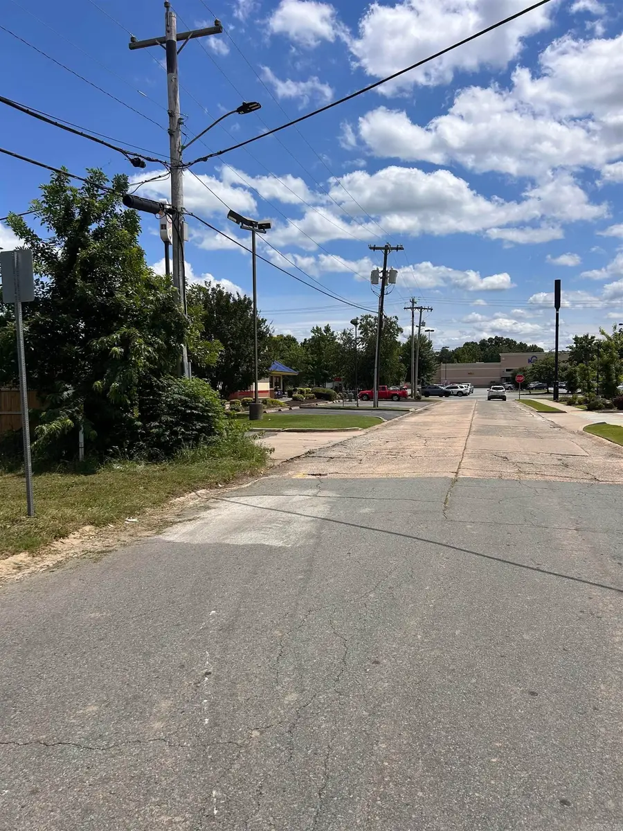 1020 Gum Street, Conway, AR 72032 - #3