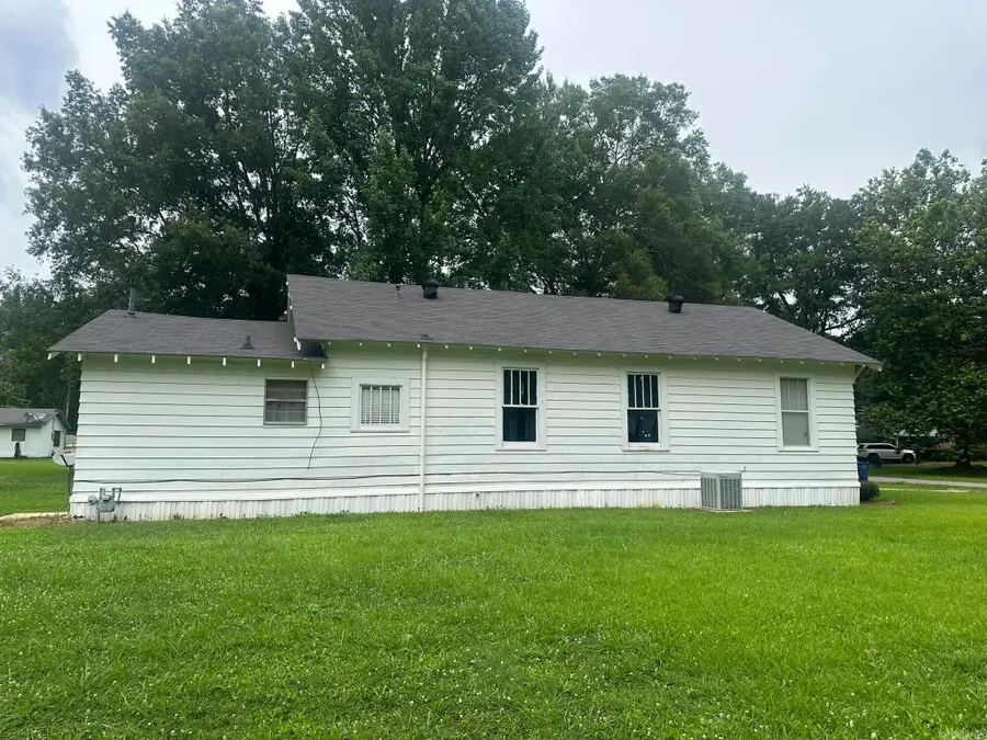 803 N Noble St, Hamburg, AR 71646 - #3