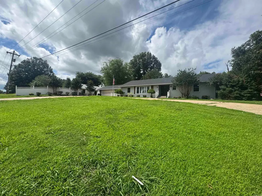 1129 W North Street, Piggott, AR 72454 - #2