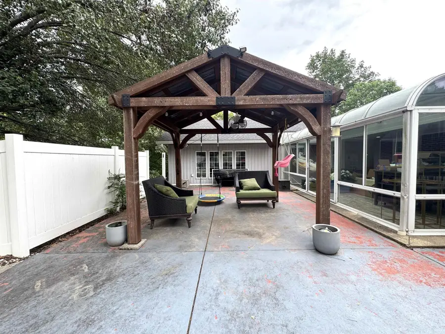 1129 W North Street, Piggott, AR 72454 - #3