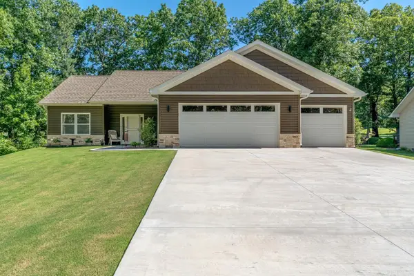 59 Tohatchi Dr, Cherokee Village, AR 72529