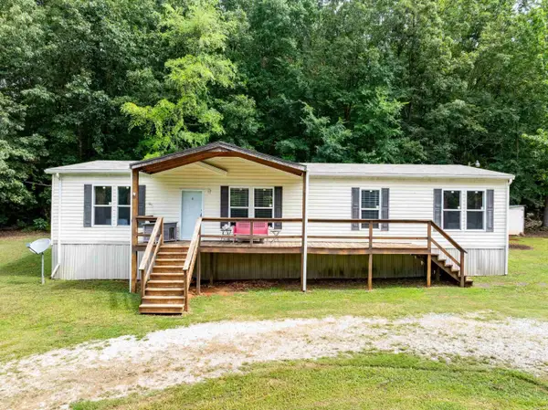 425 Pfeiffer Rd, Batesville, AR 72501