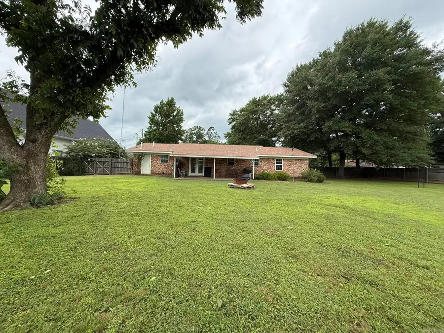 519 N Kelley Avenue, Murfreesboro, AR 71958 - #2