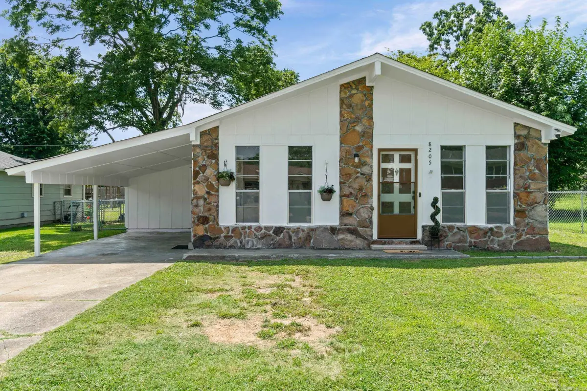 8205 N Claremont Avenue, Sherwood, AR 72120 - #1