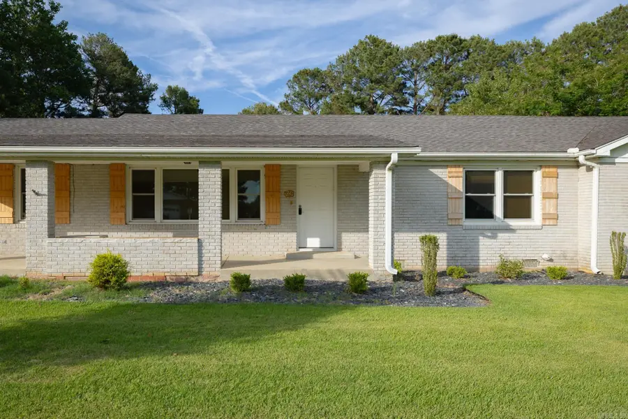 1287 W North Street, Piggott, AR 72454 - #3