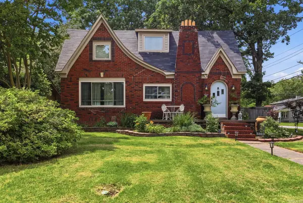 3323 N Cypress Street, North Little Rock, AR 72116