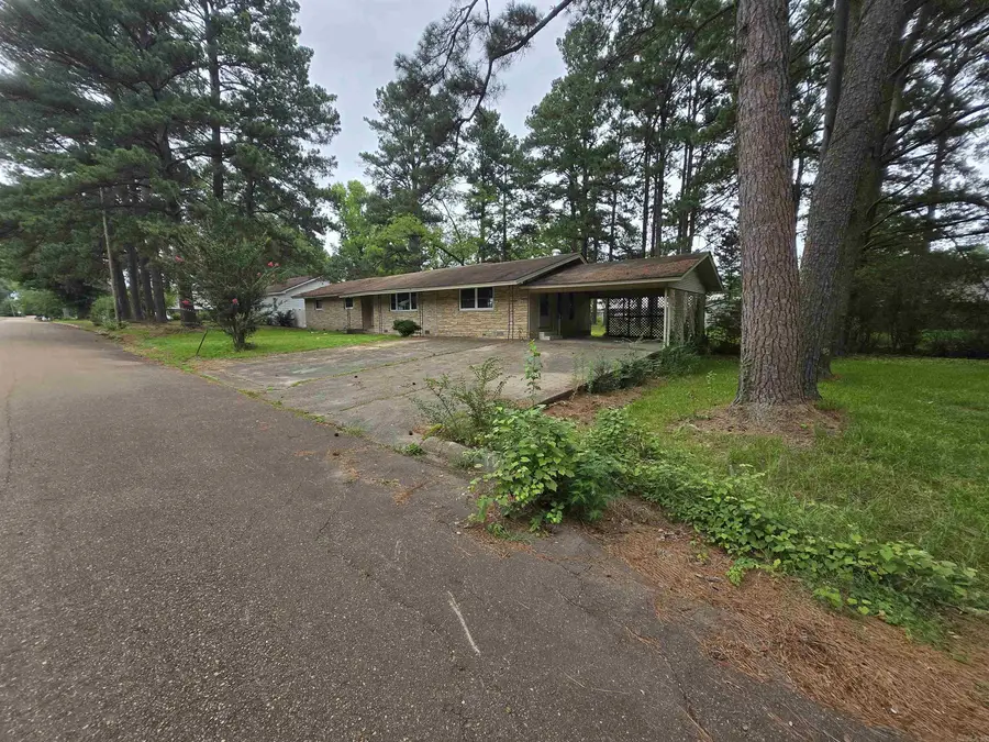 106 N Oakley Street, Fordyce, AR 71742 - #3