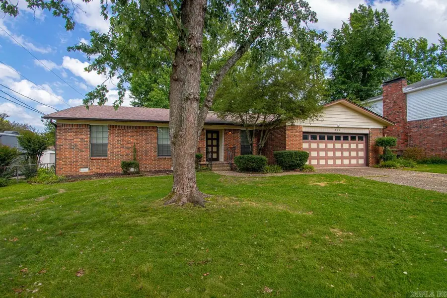 212 Calva Rd, Sherwood, AR 72120 - #3