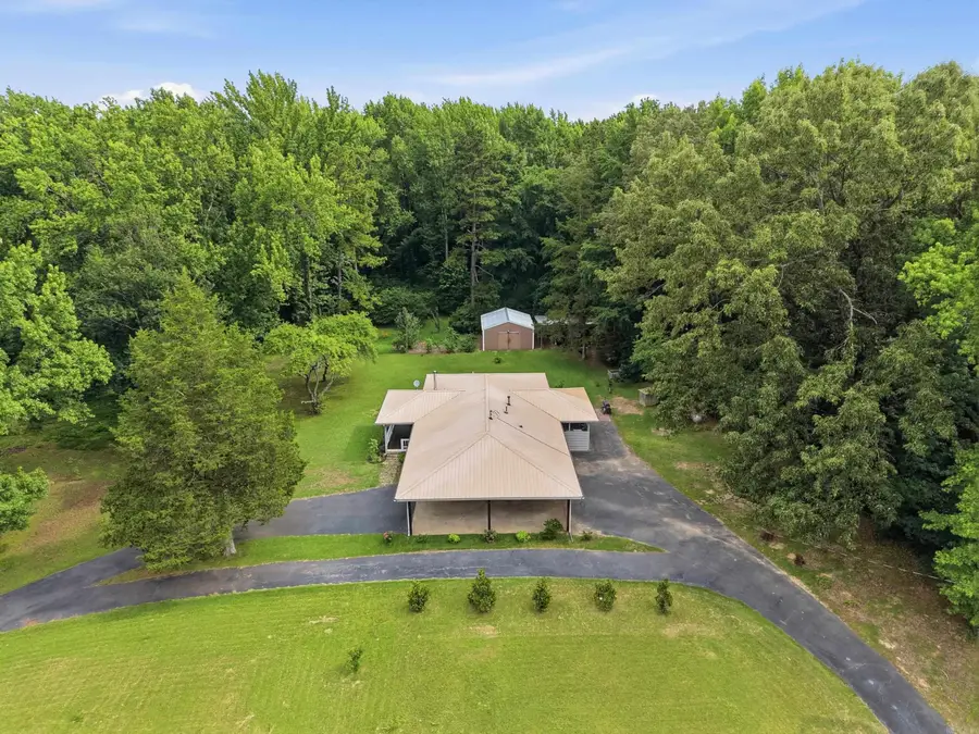 724 Lone Pine Rd. S., Greers Ferry, AR 72067 - #2
