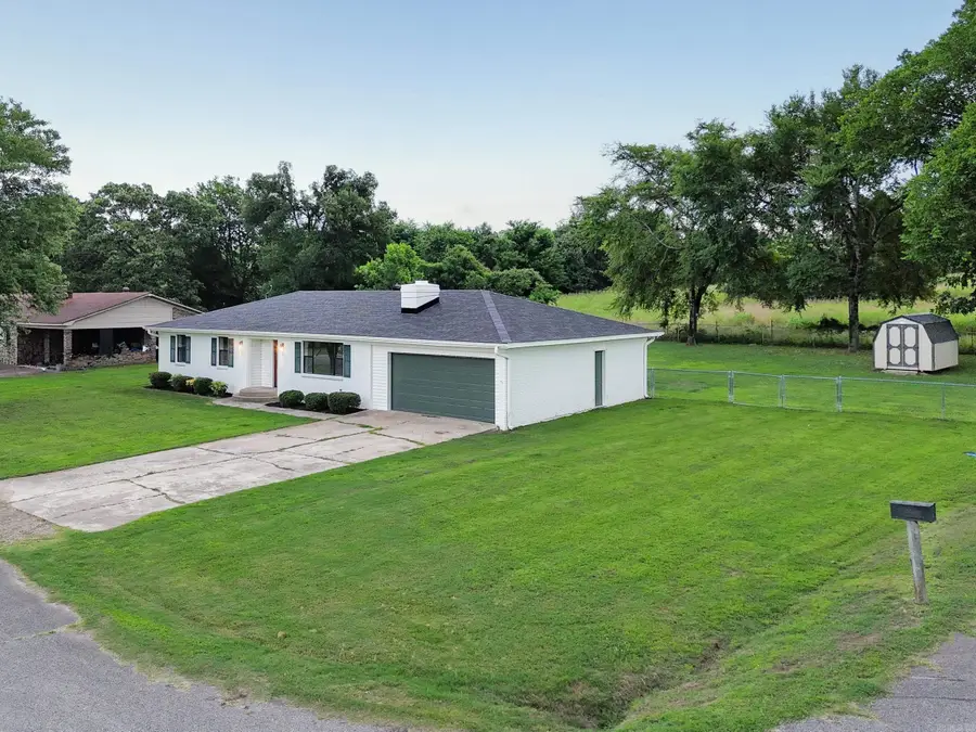 1 Lakeview Cir, Clarksville, AR 72830 - #2