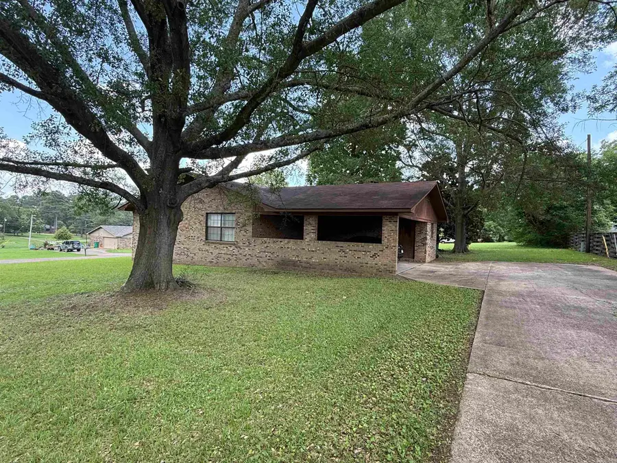 1313 Park Street, Nashville, AR 71852 - #3