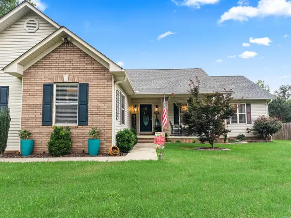 376 Grand Point Dr, Hot Springs, AR 71901