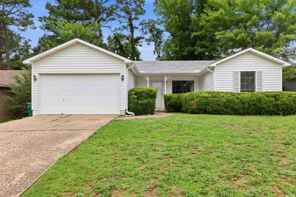 14 Newcomb Court, Little Rock, AR 72210