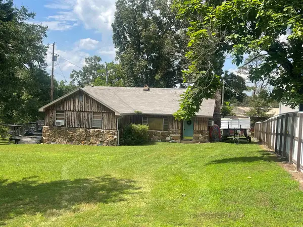 55 Hickory St., Higden, AR 72067