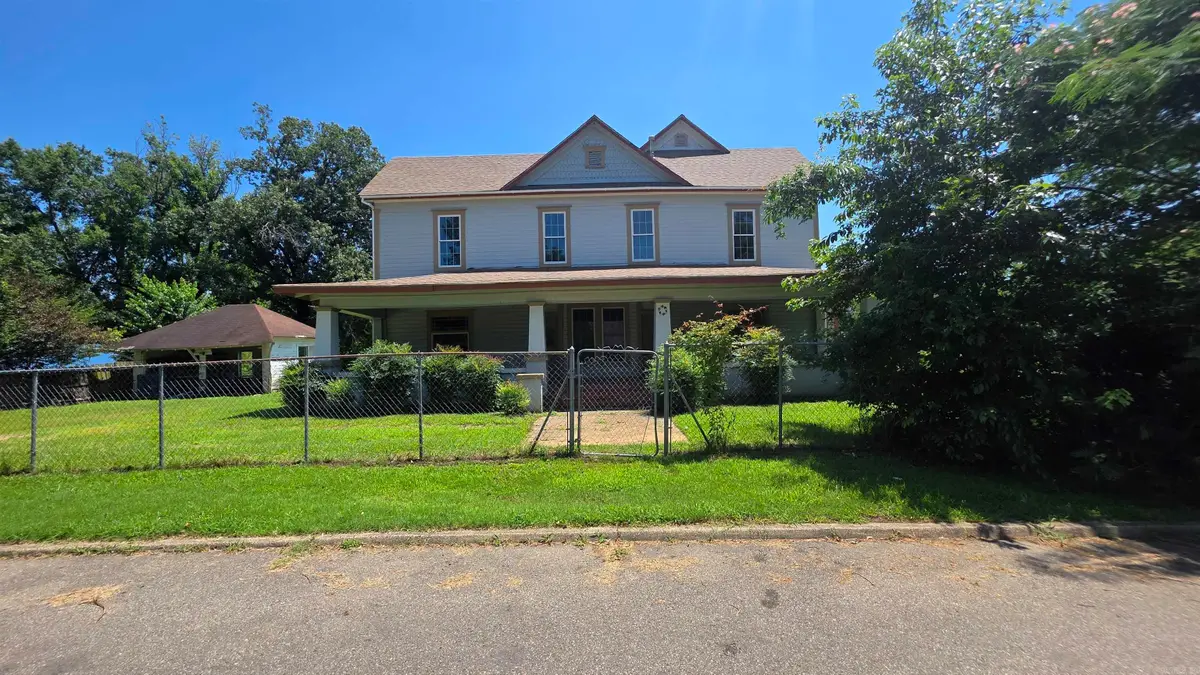 811 Wallace, De Queen, AR 71832 - #1