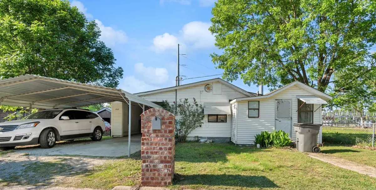 803 E Main Street, Paragould, AR 72450 - #1