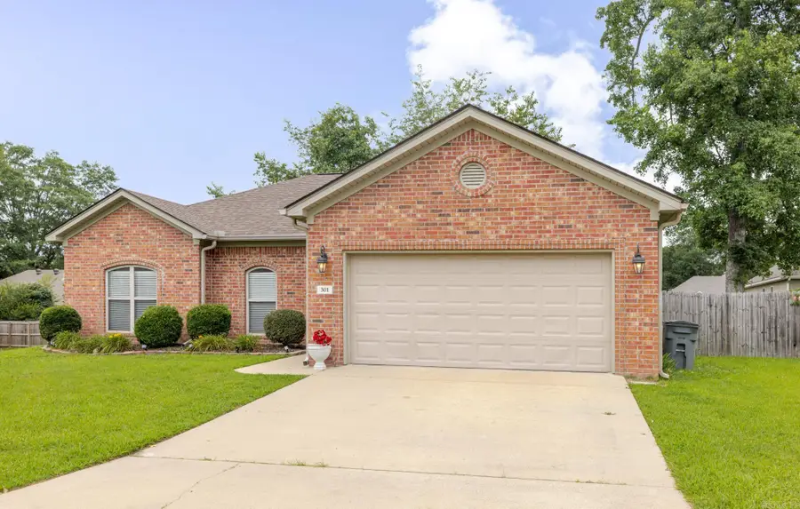 301 Sandlewood Drive, Benton, AR 72015 - #3