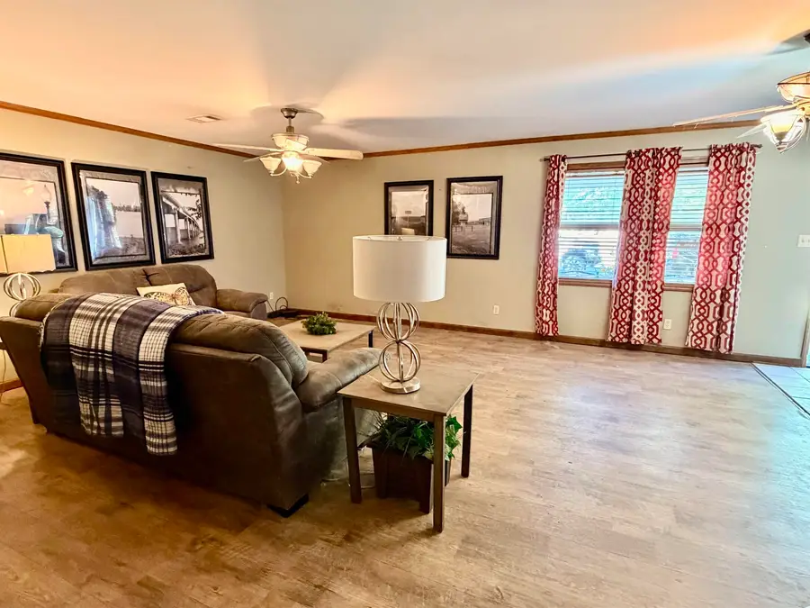 325 S Crestview, Dumas, AR 71639 - #2