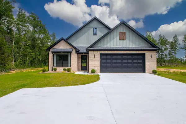 12786 W Sardis Road, Bauxite, AR 72011