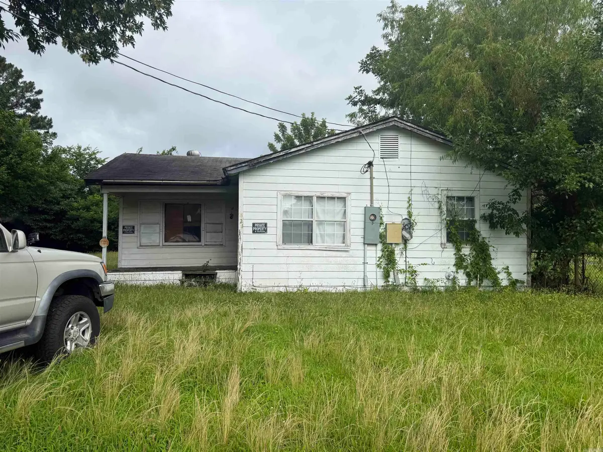 821 N E Street, North Little Rock, AR 72114 - #1