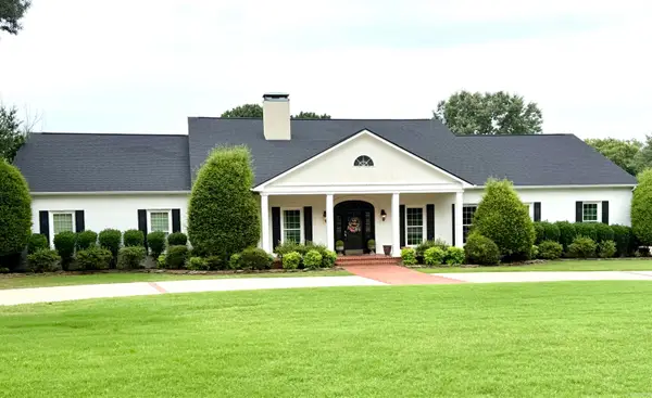 3 Edgehill, Searcy, AR 72143