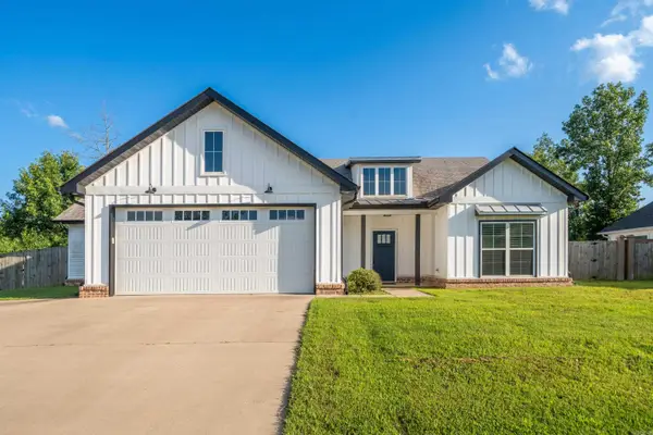 2009 Berkshire Drive, Benton, AR 72019