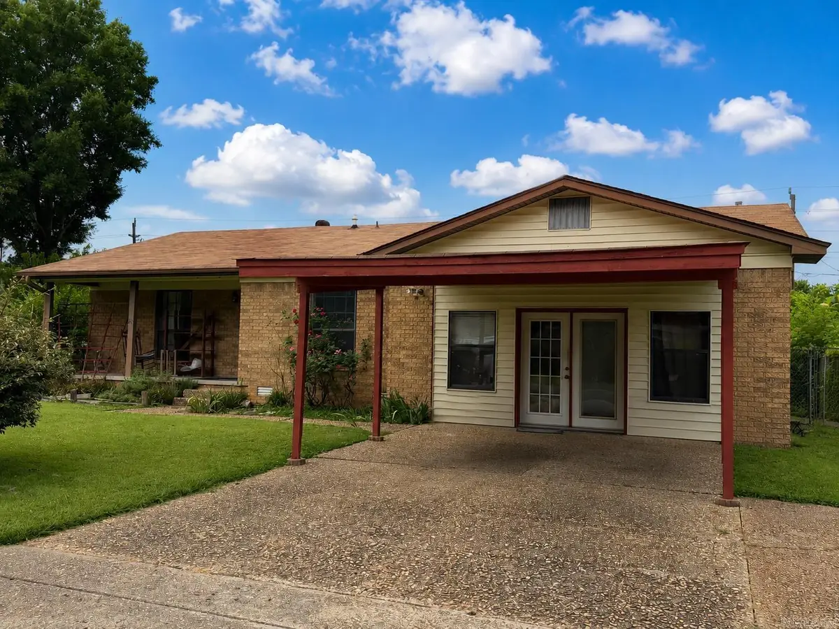 11 Glade Rd., Jacksonville, AR 72076 - #1