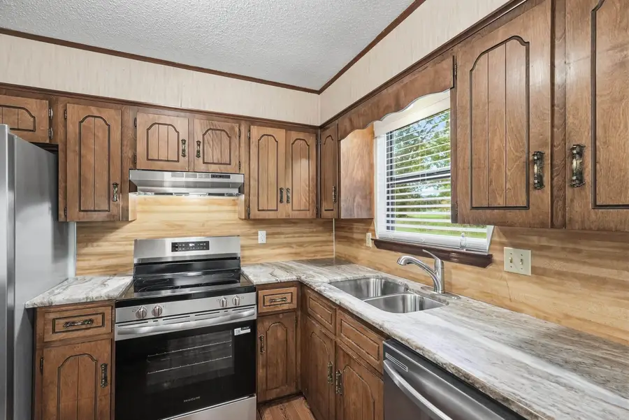 1613 N James St, Jacksonville, AR 72076 - #2