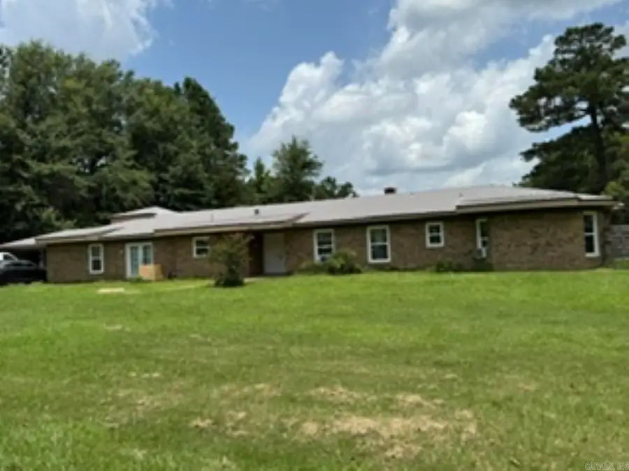 1240 Moses St, Camden, AR 71701 - #2