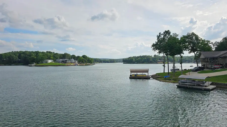 56 N Lakeshore Drive, Cherokee Village, AR 72529 - #2