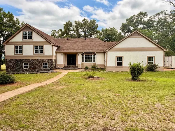 201 E Marshall Drive, Cherokee Village, AR 72529