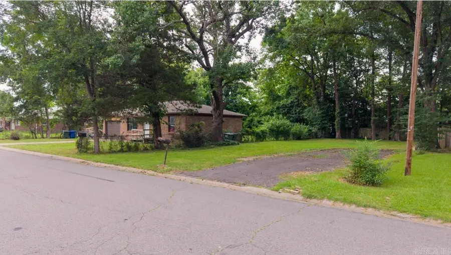 720 2nd Ave, Conway, AR 72032 - #2