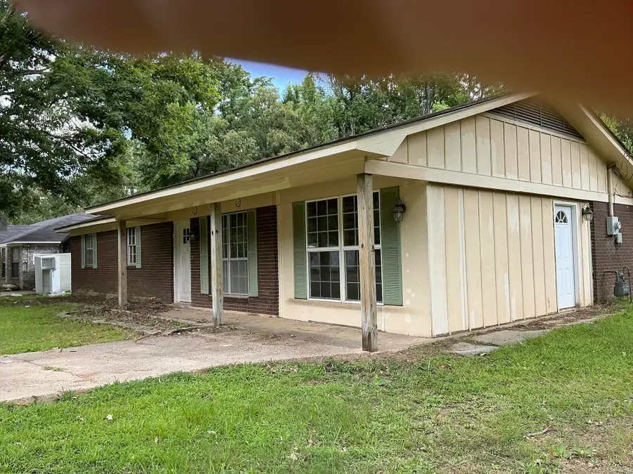 108 Homestead Ave, Crossett, AR 71635 - #2