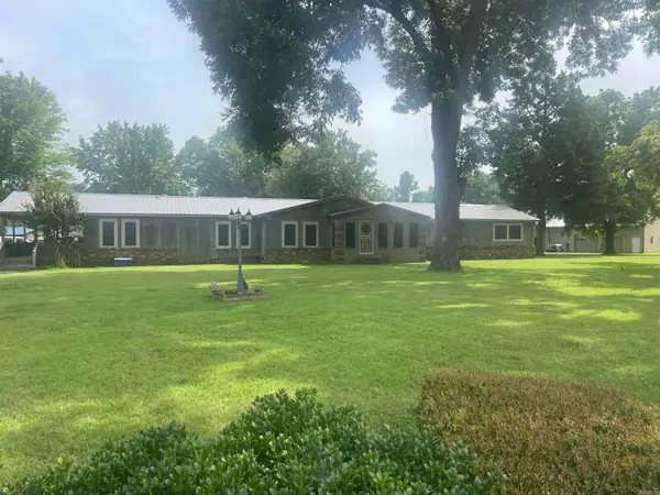 218 N 1st St, Madison, AR 72359