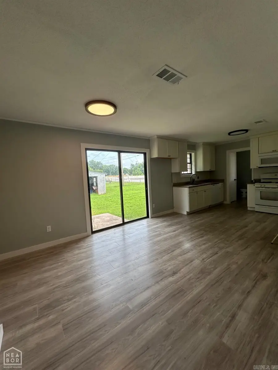 100 Susanne Street, Tuckerman, AR 72473 - #2