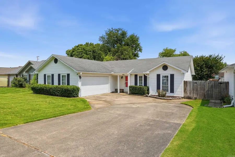 900 Edgewood Drive, Bryant, AR 72022 - #2