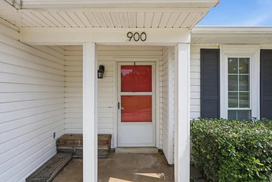900 Edgewood Drive, Bryant, AR 72022 - #3