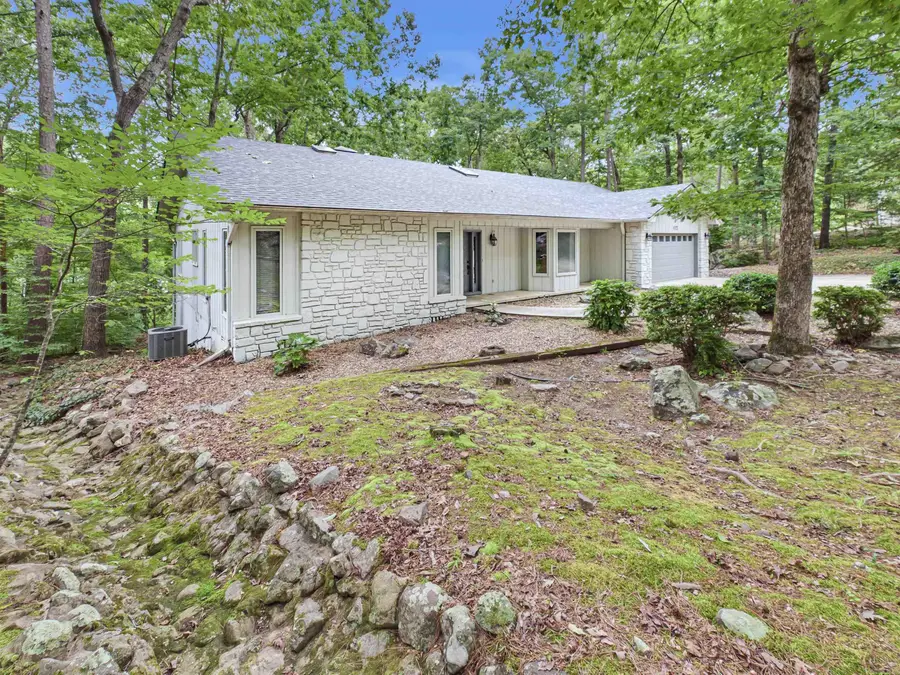 6 Castellon Drive, Hot Springs Village, AR 71909 - #2