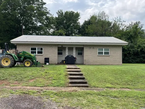 1111 Weiss Street, Mena, AR 71953