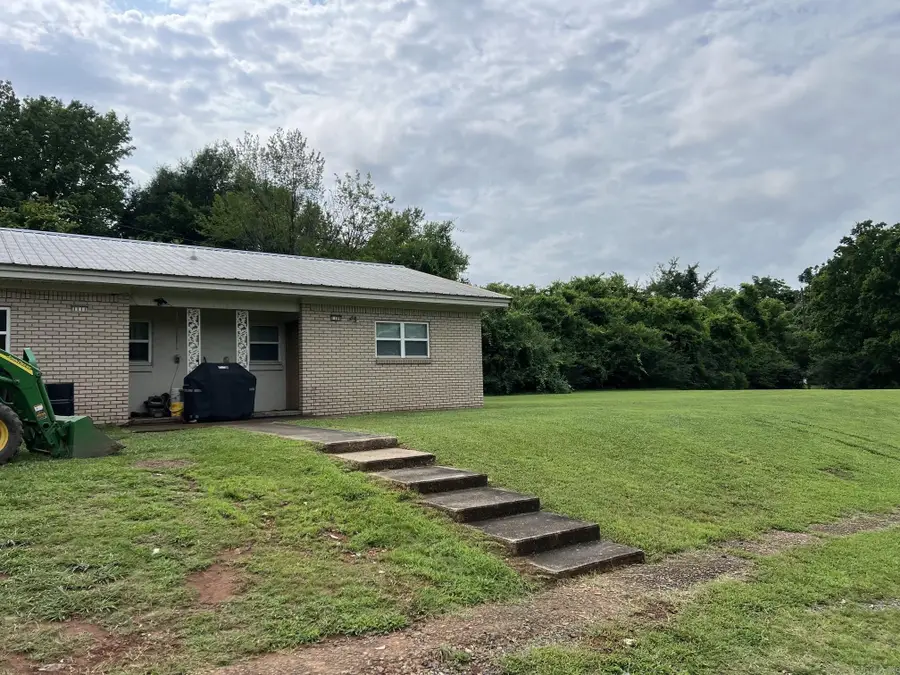 1111 Weiss Street, Mena, AR 71953 - #2