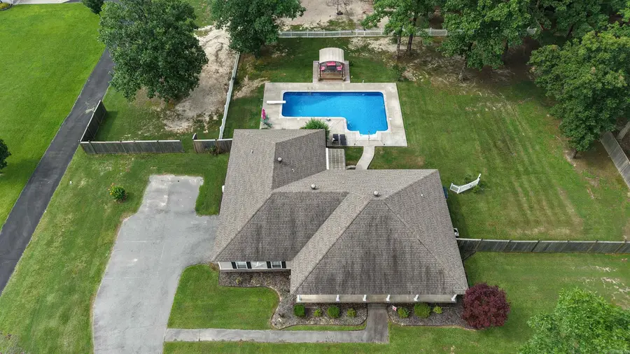 122 W Little Ln, White Hall, AR 71602 - #3