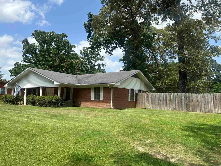 1203 Chestnut St, Crossett, AR 71635 - #2